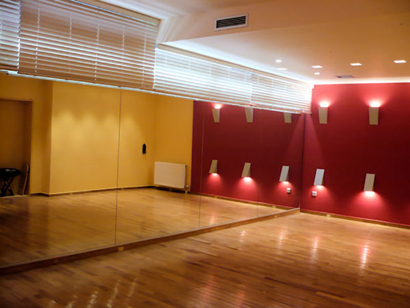 Η υπόγεια αίθουσα